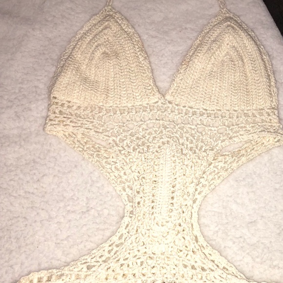 *Super Pretty Ivory Crochet One Piece With Fringe* - Picture 2 of 6